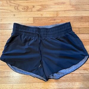 Lululemon Size 8 Women's Choose A Size Athletic Shorts (black and gray)
